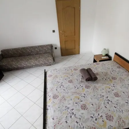 Konukevi Leo With Pool Umag