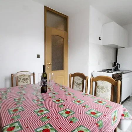 招待所 Leo With Pool