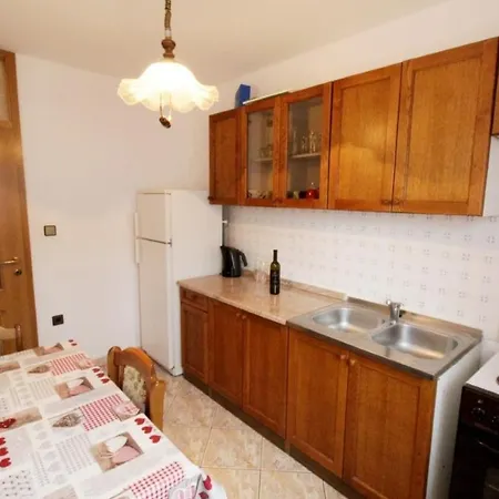 Leo With Pool 招待所 乌马格