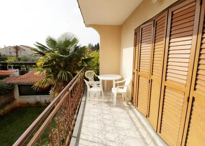 Gasthuis Leo With Pool