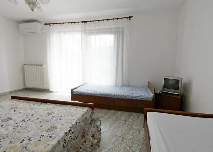 Leo With Pool Gasthuis 3*