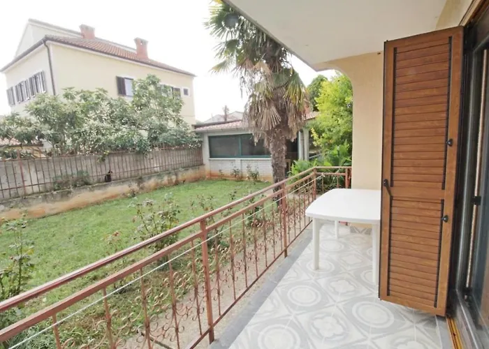 Leo With Pool Gasthuis