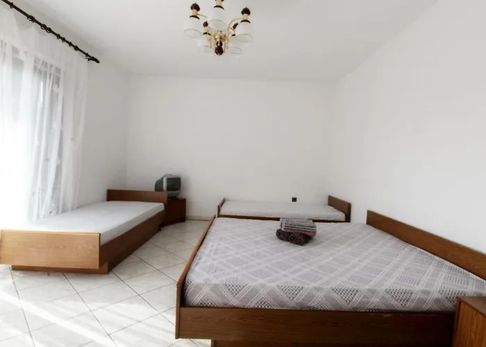 Leo With Pool 3* Umag