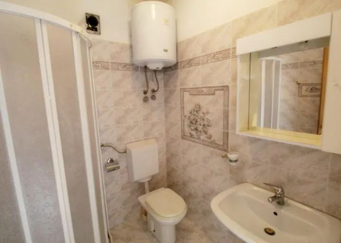 Gasthuis Leo With Pool 3*