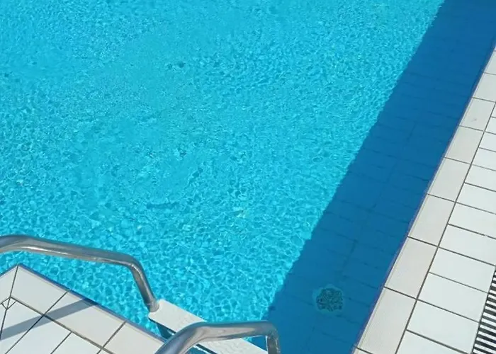 Gasthuis Leo With Pool Umag