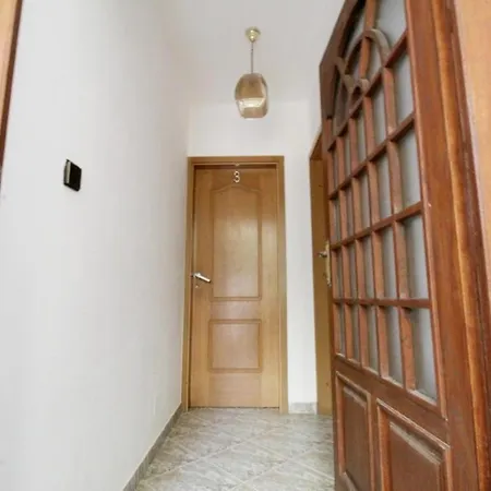 Leo With Pool Guest house 4*