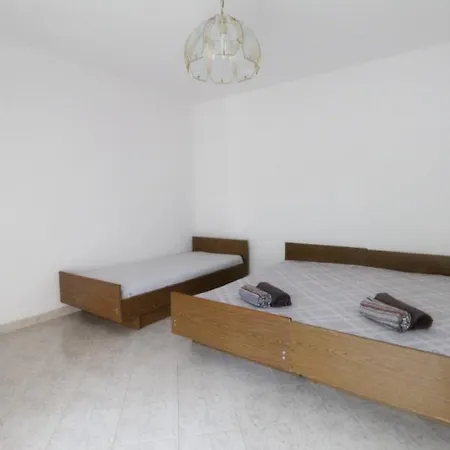 Leo With Pool Guest house Umag