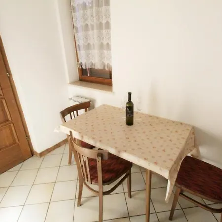 Leo With Pool Гостевой дом 3*