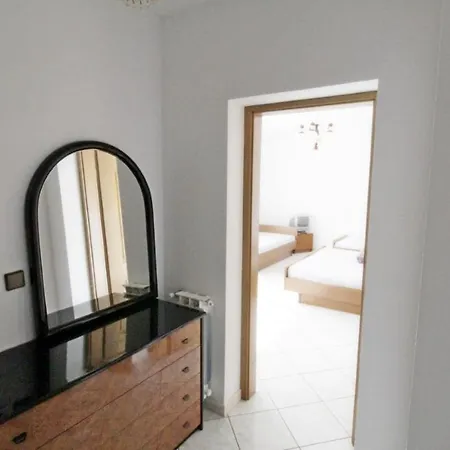 Гостевой дом Leo With Pool